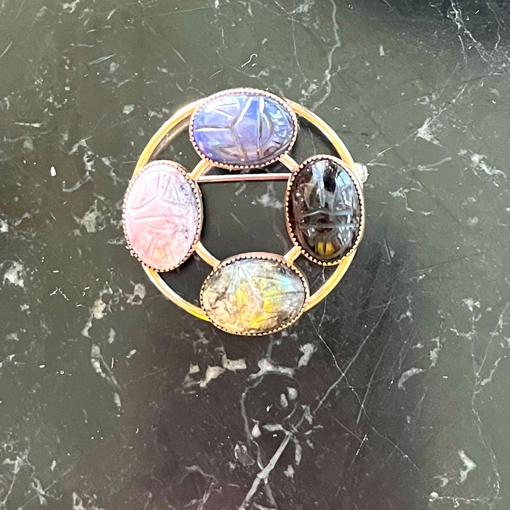 Gold brooch pin